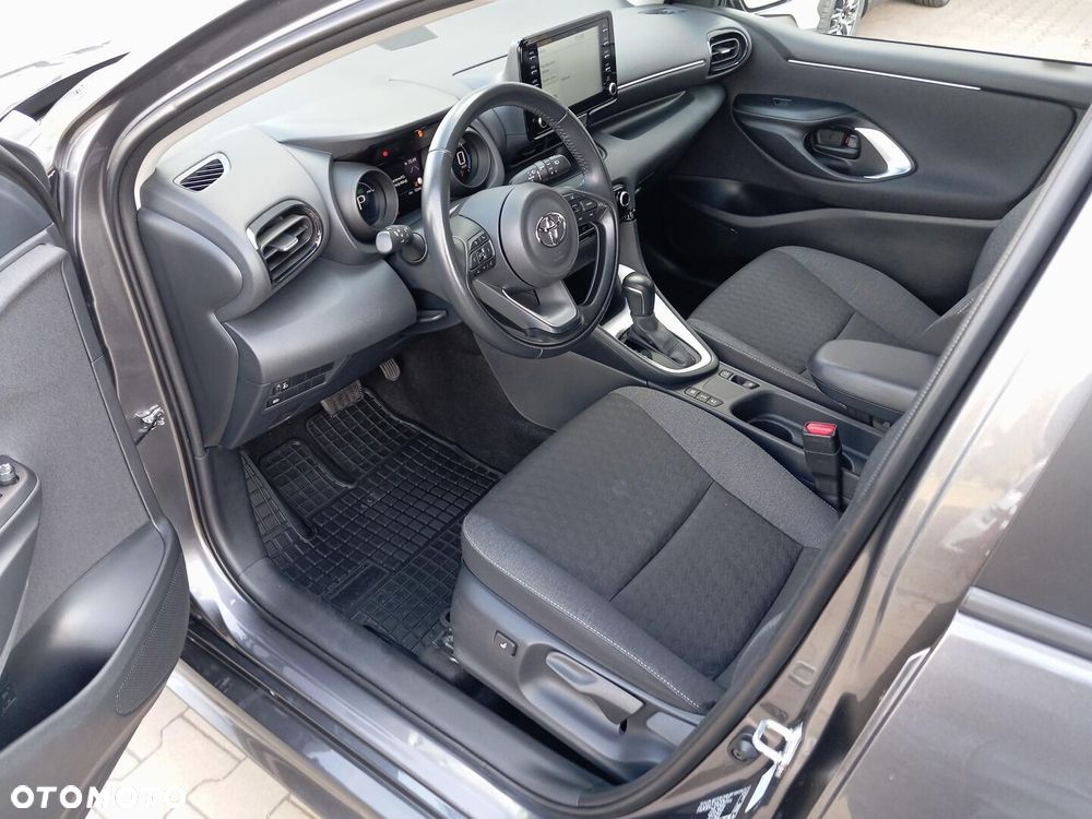 Toyota Yaris - 12