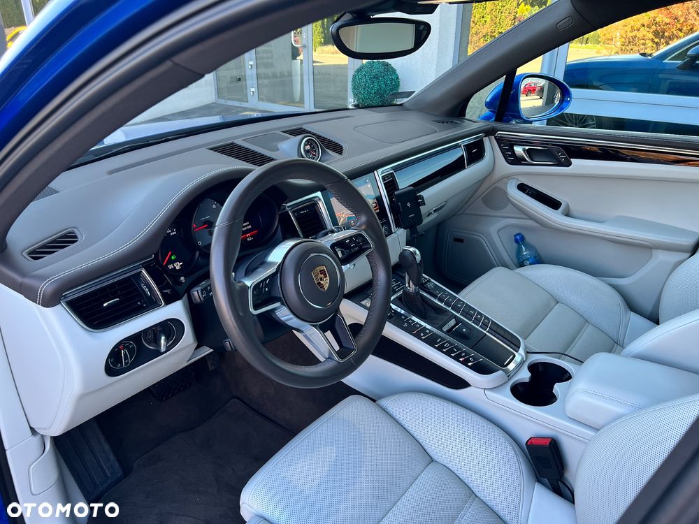 Porsche Macan - 10