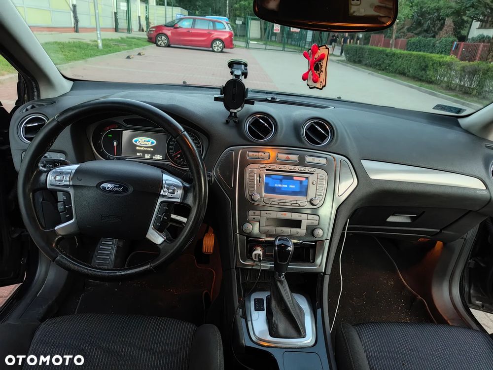 Ford Mondeo 2.0 TDCi Ambiente - 12
