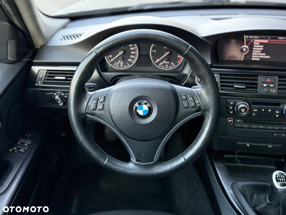 BMW Seria 3 318d DPF - 22