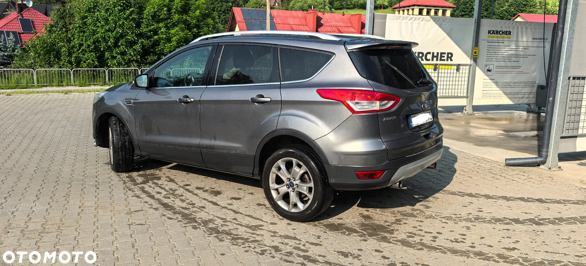 Ford Kuga - 2