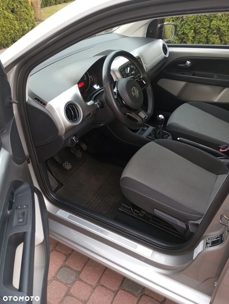 Volkswagen up! cheer - 6