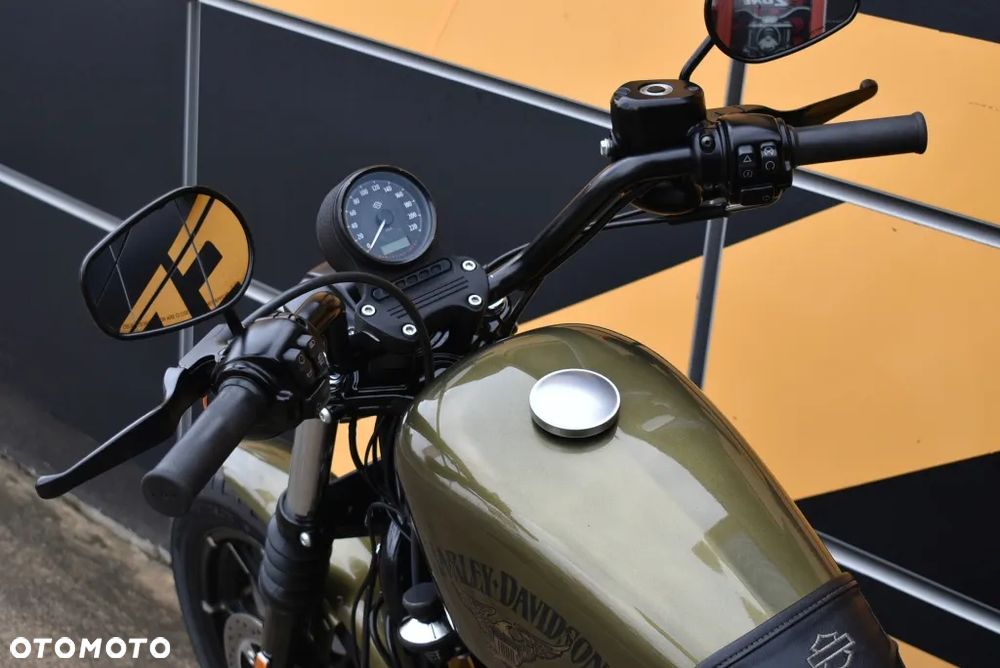 Harley-Davidson Sportster Iron 883 - 14