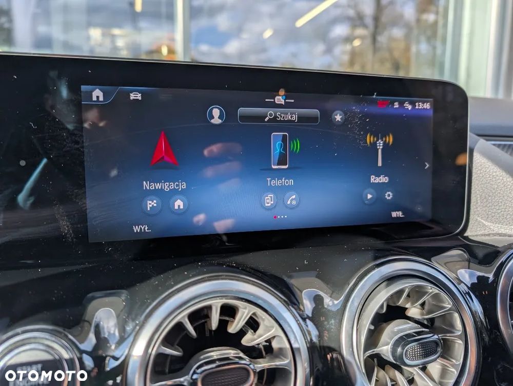 Mercedes-Benz GLA 200 AMG Line - 11