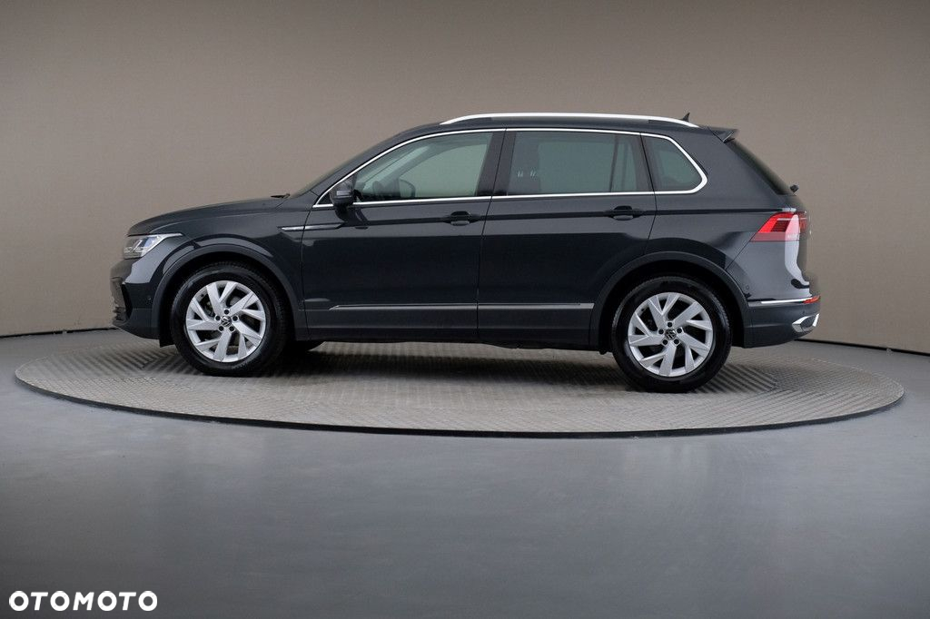 Volkswagen Tiguan - 4