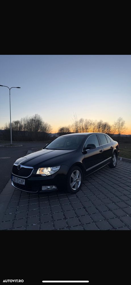 Skoda Superb 2.0 TDI DSG Ambition - 1