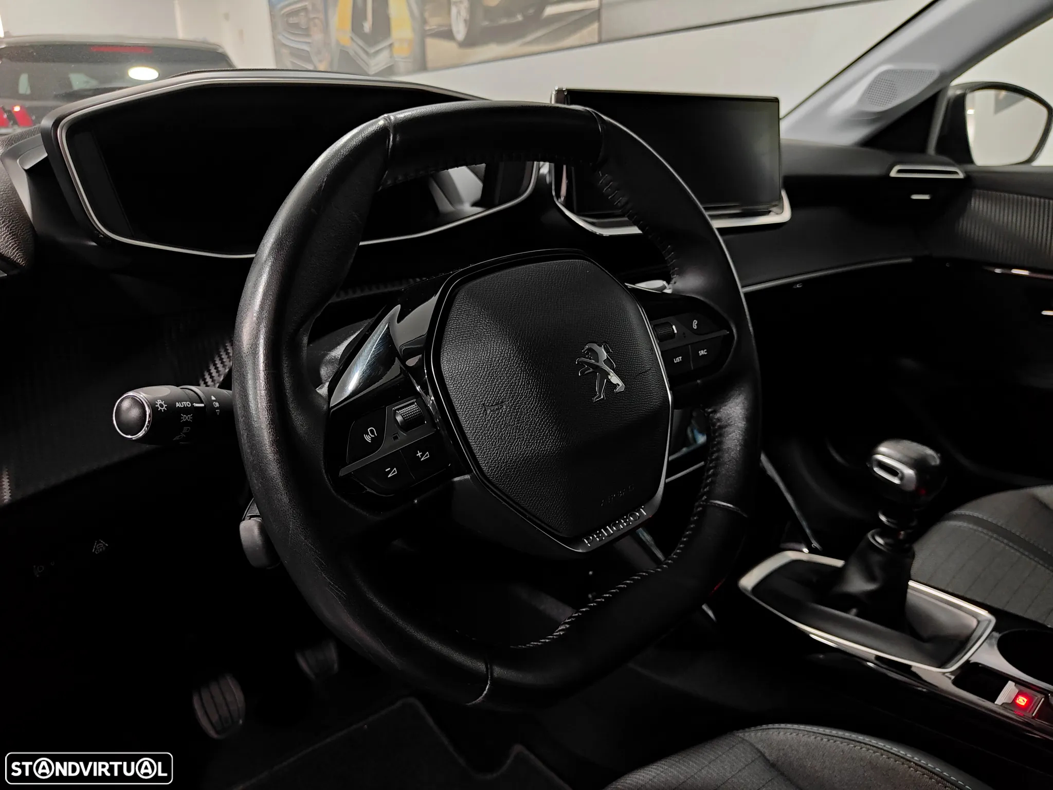 Peugeot 208 1.2 PureTech Allure Pack - 52
