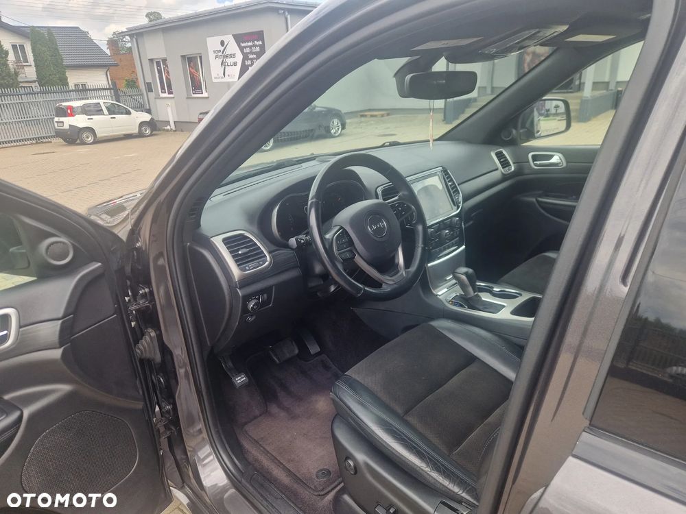 Jeep Grand Cherokee - 8