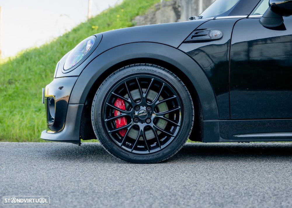 MINI 3 Portas John Cooper Works - 8