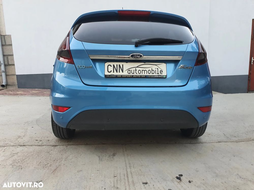 Ford Fiesta 1.6 TDCI Start-Stop ECOnetic Trend - 11