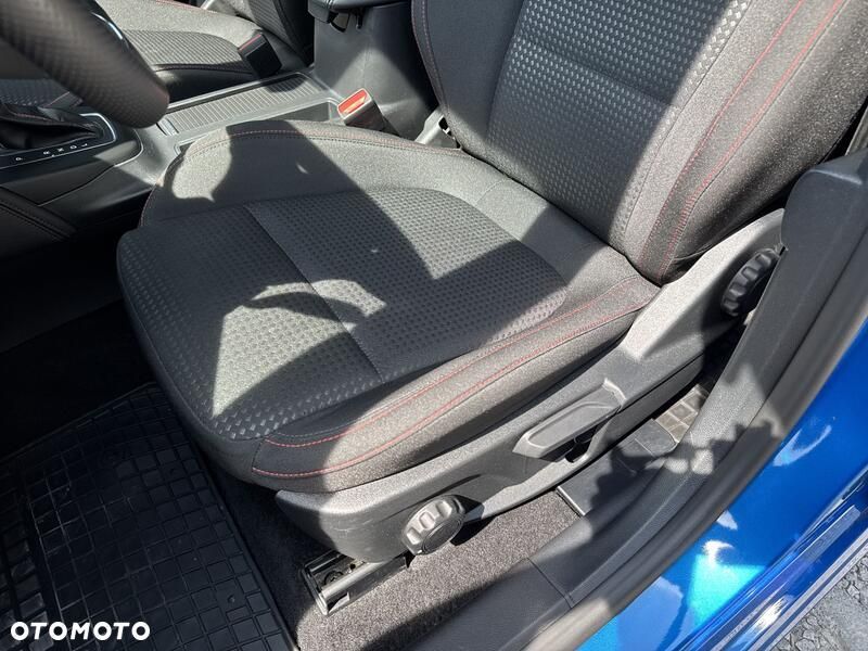 Ford Focus 1.0 EcoBoost mHEV ST-Line X - 14