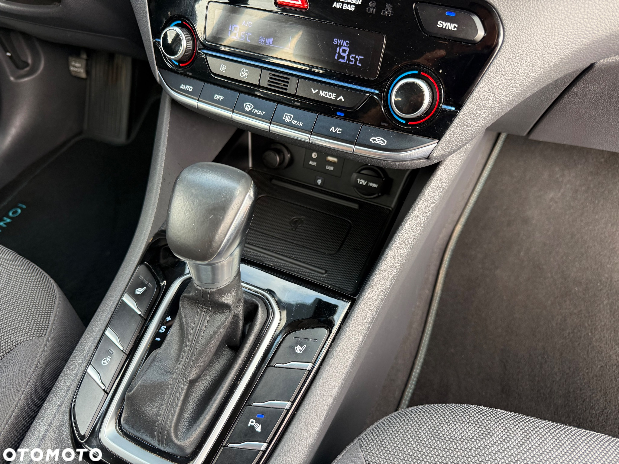 Hyundai IONIQ Hybrid 1.6 GDI Premium - 13