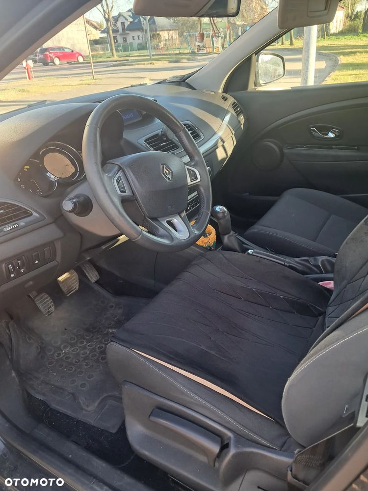 Renault Megane 1.6 16V 100 J'taime - 9
