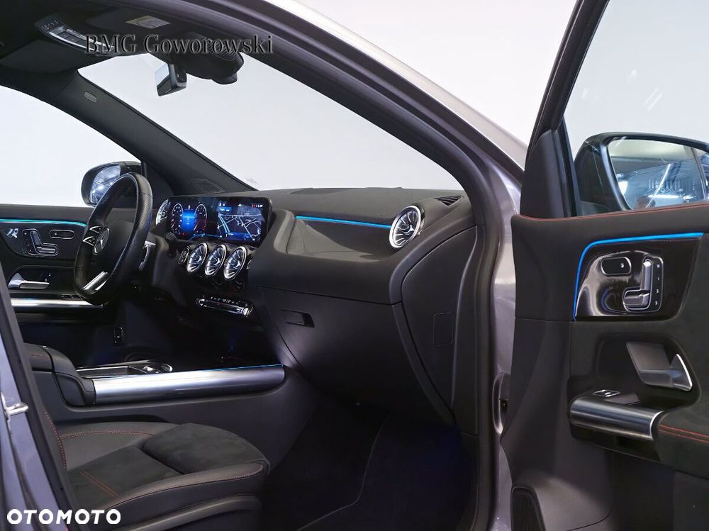 Mercedes-Benz GLA 200 AMG Line - 8