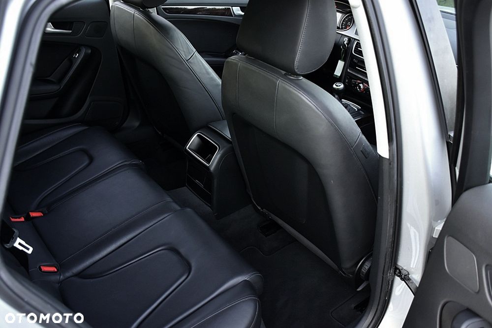 Audi A4 Limousine 1.8 TFSI quattro Attraction - 38