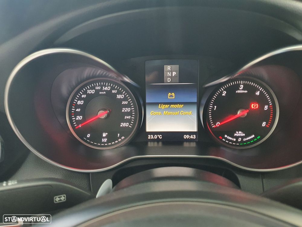 Mercedes-Benz C 300 h Avantgarde - 27