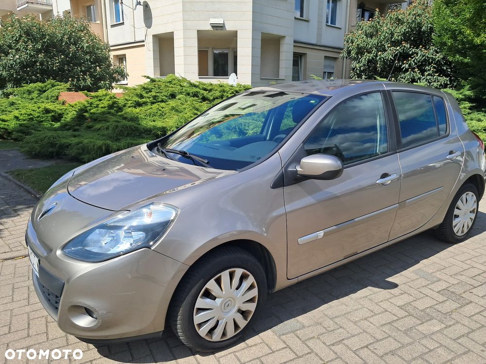 Renault Clio - 1
