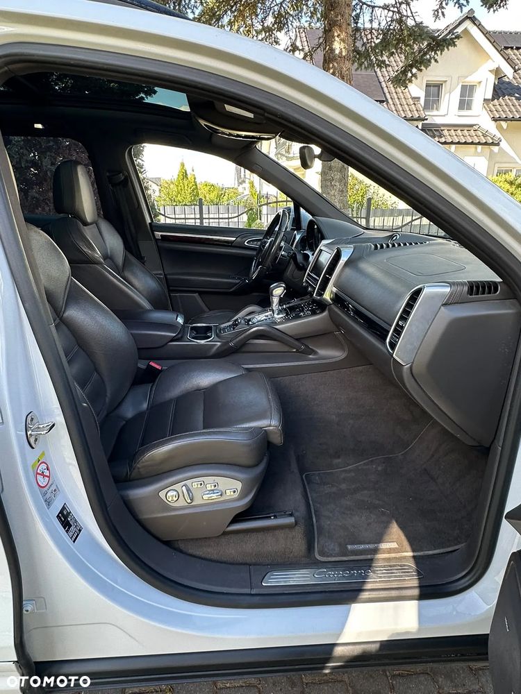Porsche Cayenne Diesel Platinum Edition - 38