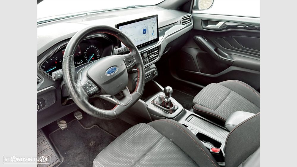 Ford Focus 1.0 EcoBoost MHEV ST-Line - 13