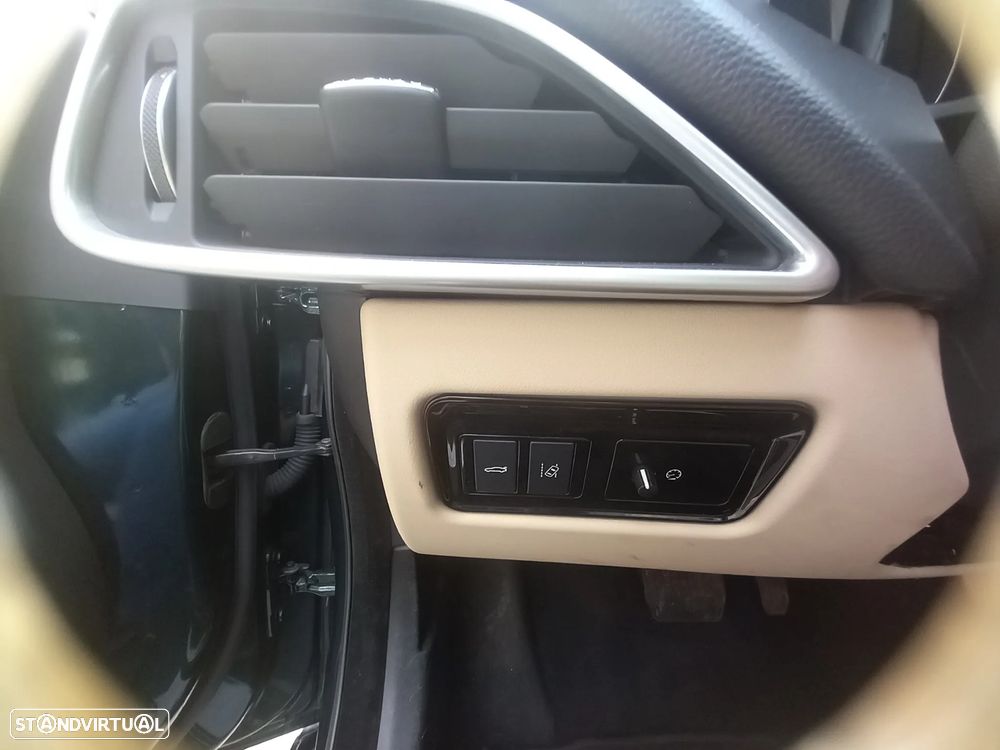 Jaguar XE 2.0 D R-Sport Aut. - 30