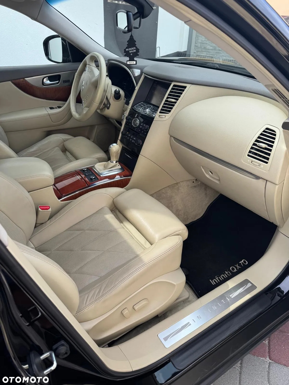 Infiniti QX70 3.0d S Premium - 9