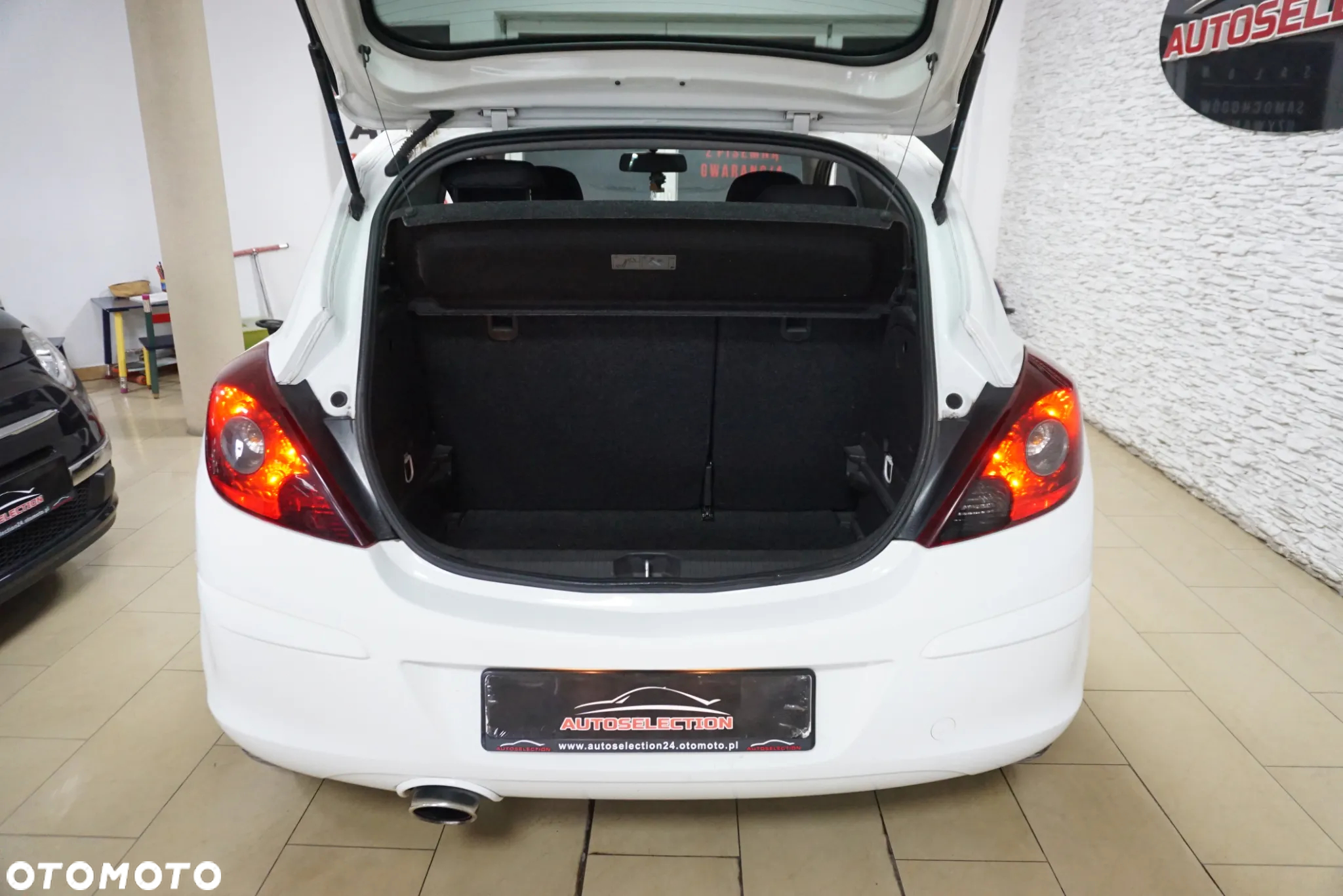 Opel Corsa 1.4 16V Color Edition - 14