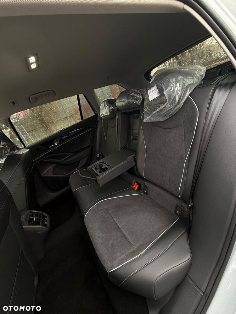 Volkswagen Passat - 36