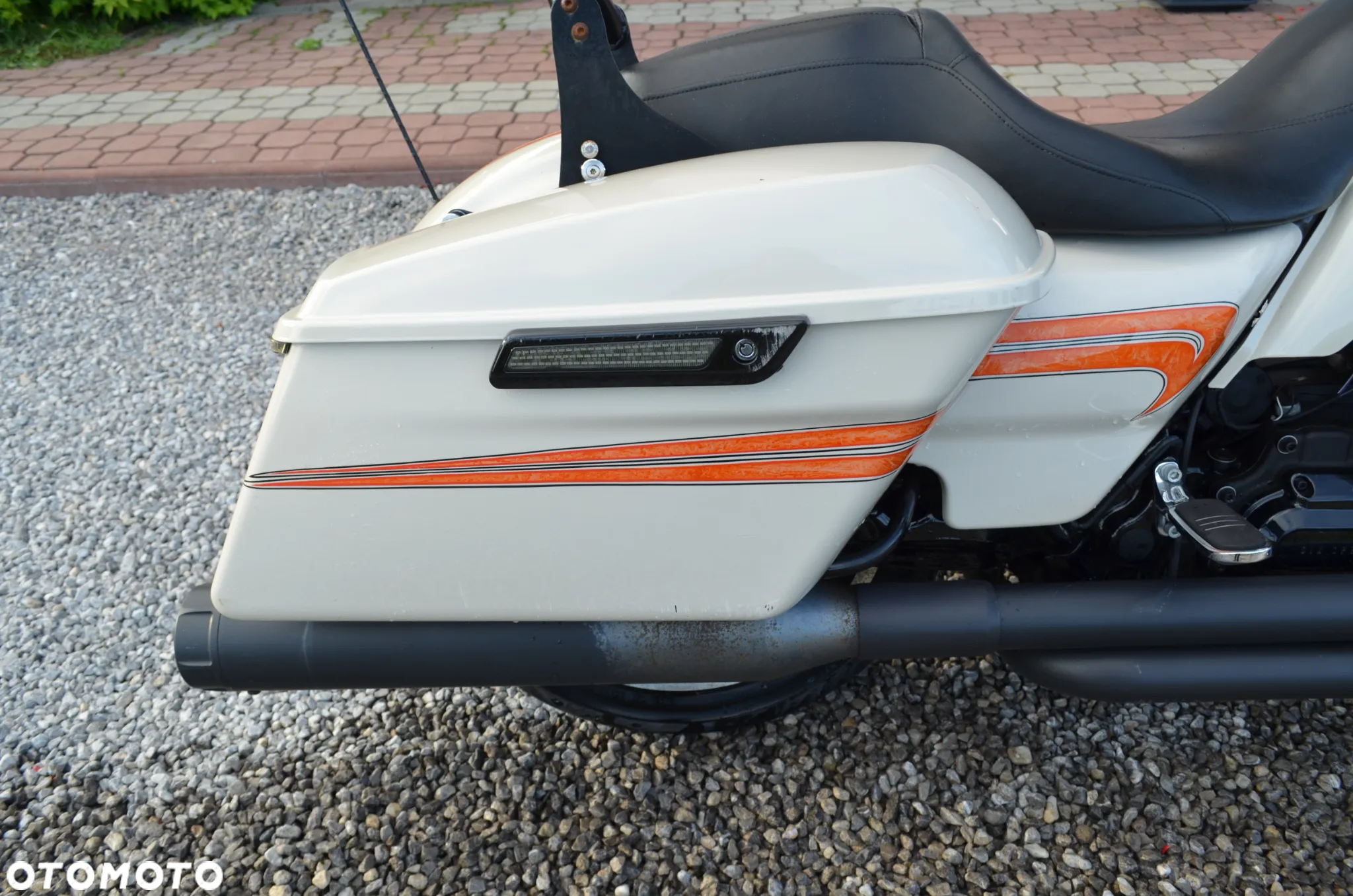 Harley-Davidson Touring Street Glide - 11