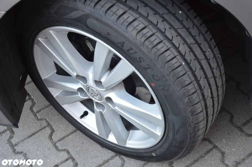 Toyota Avensis 2.0 D-4D Edition - 35