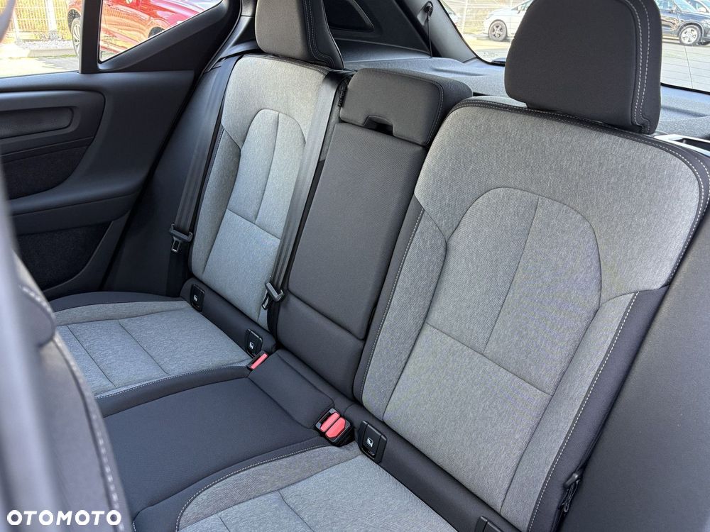 Volvo XC 40 - 23
