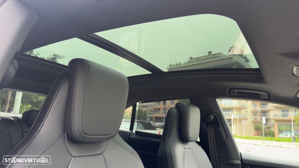 Porsche Macan Electric 4 - 10