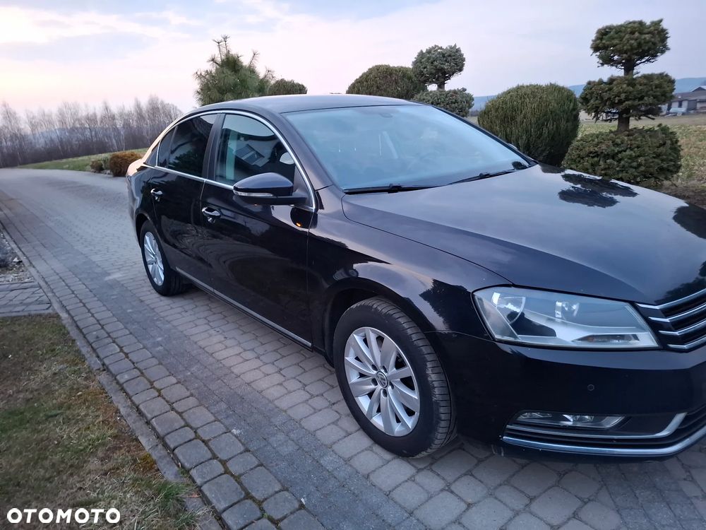 Volkswagen Passat - 8