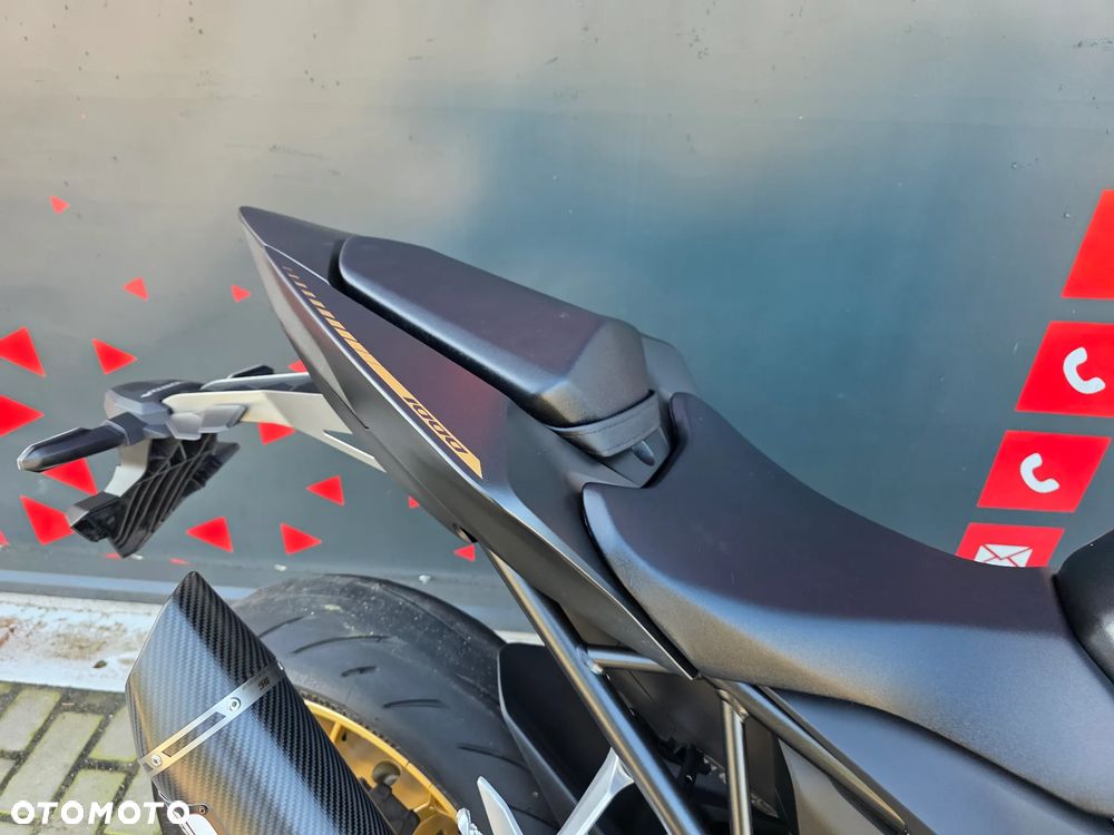 Honda Hornet - 24