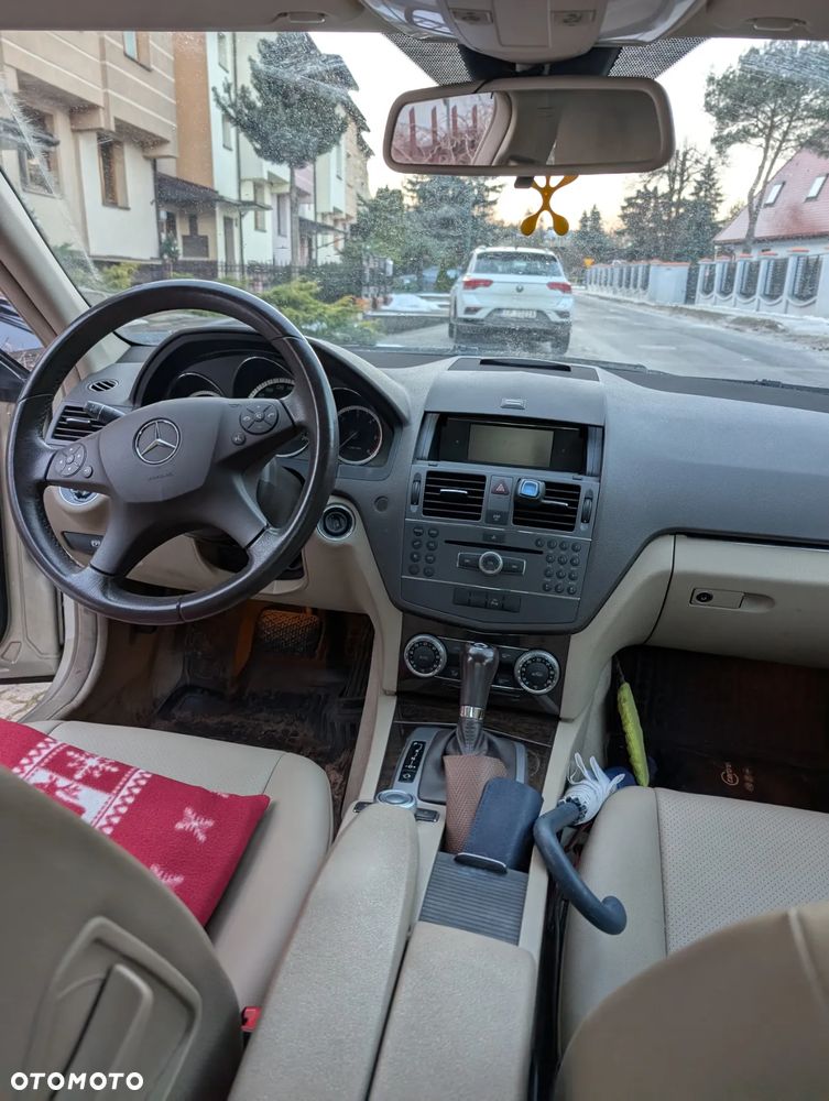 Mercedes-Benz Klasa C 220 CDI DPF Automatik BlueEFFICIENCY Avantgarde - 7