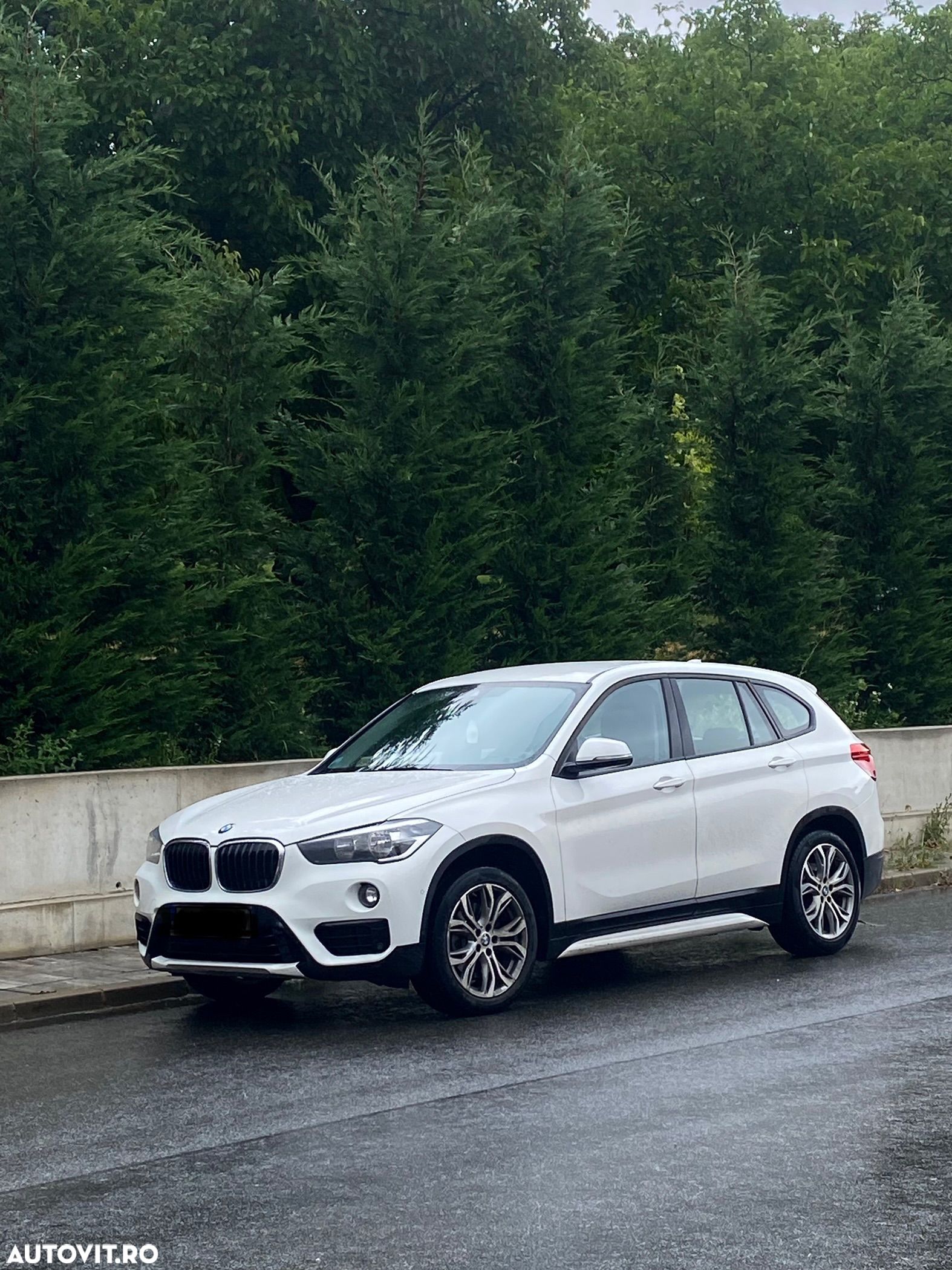BMW X1 xDrive20d Aut. Sport Line - 1