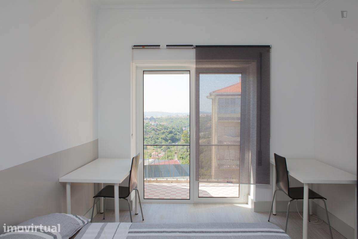 Quarto - localizado em Montes Claros Coimbra - Grande imagem: 4/32
