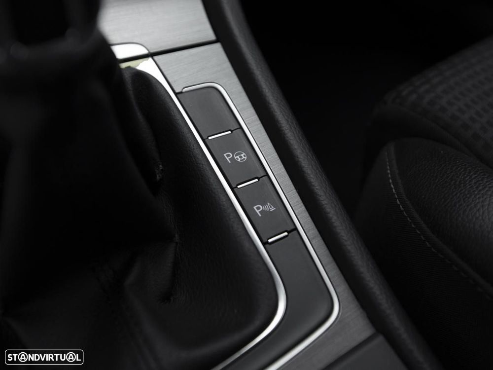 VW Golf - 22