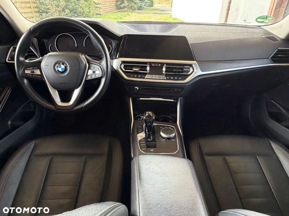 BMW Seria 3 320d - 8