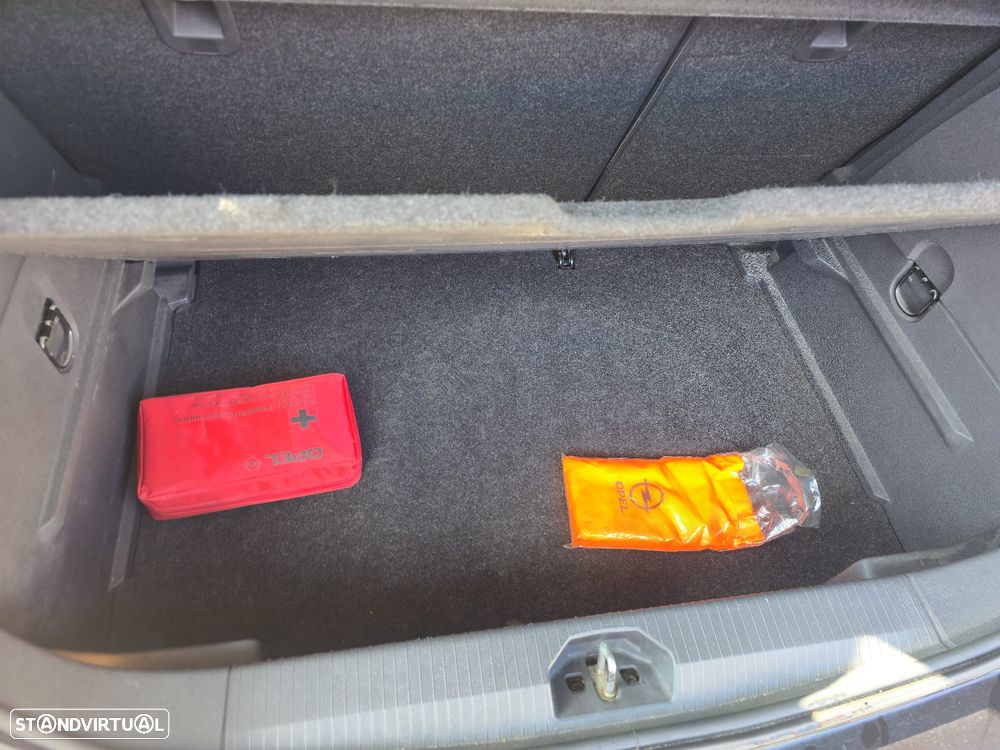 Opel Corsa 1.2 Twinport Silver Plus 16 - 16