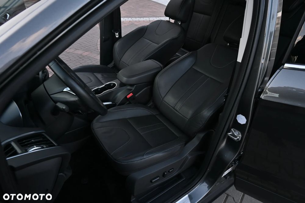 Ford Kuga 2.0 TDCi 4x4 Titanium - 26