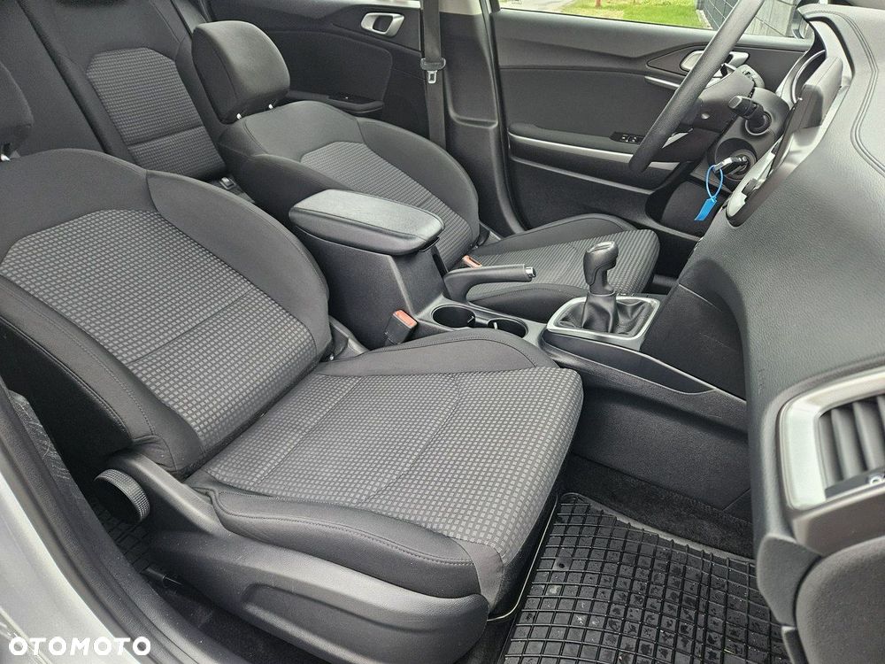 Kia Ceed - 19