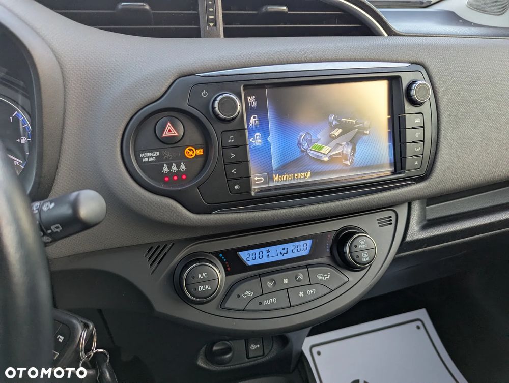 Toyota Yaris - 16