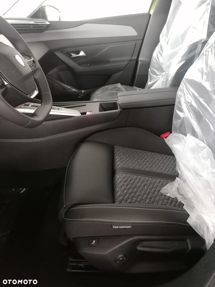Peugeot 408 1.2 PureTech mHEV Allure S&S e-DSC6 - 8