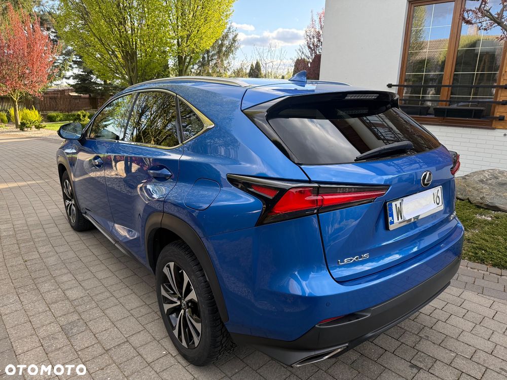 Lexus NX 300 F Impression AWD - 4