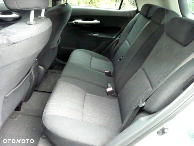 Toyota Auris 1.33 VVT-i Terra Start - 24