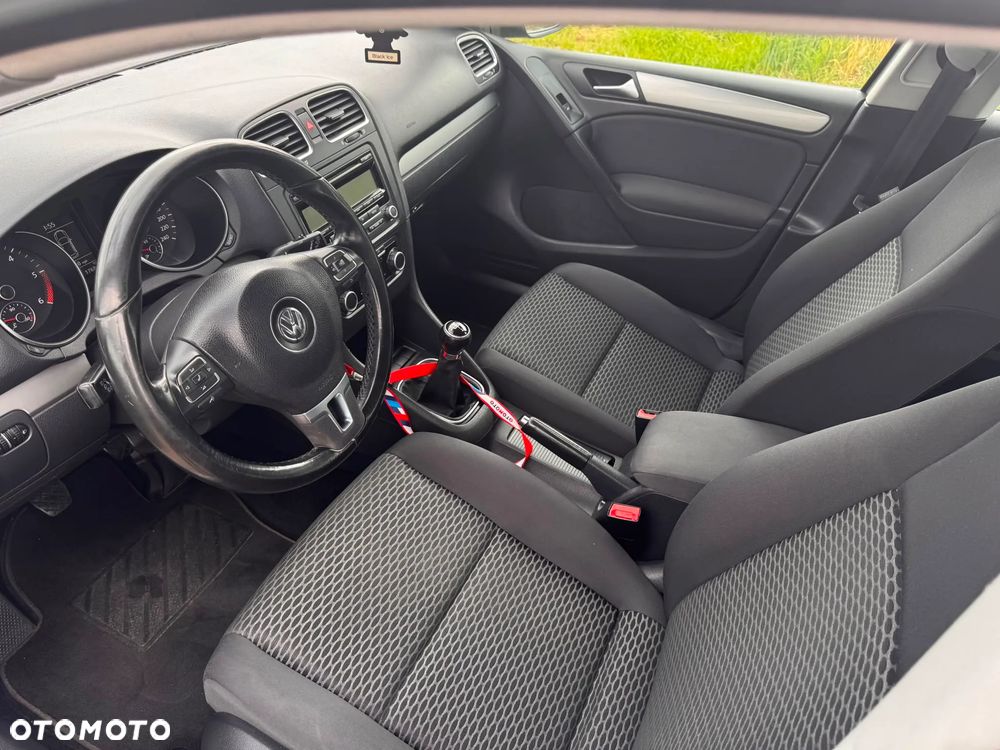 Volkswagen Golf - 16