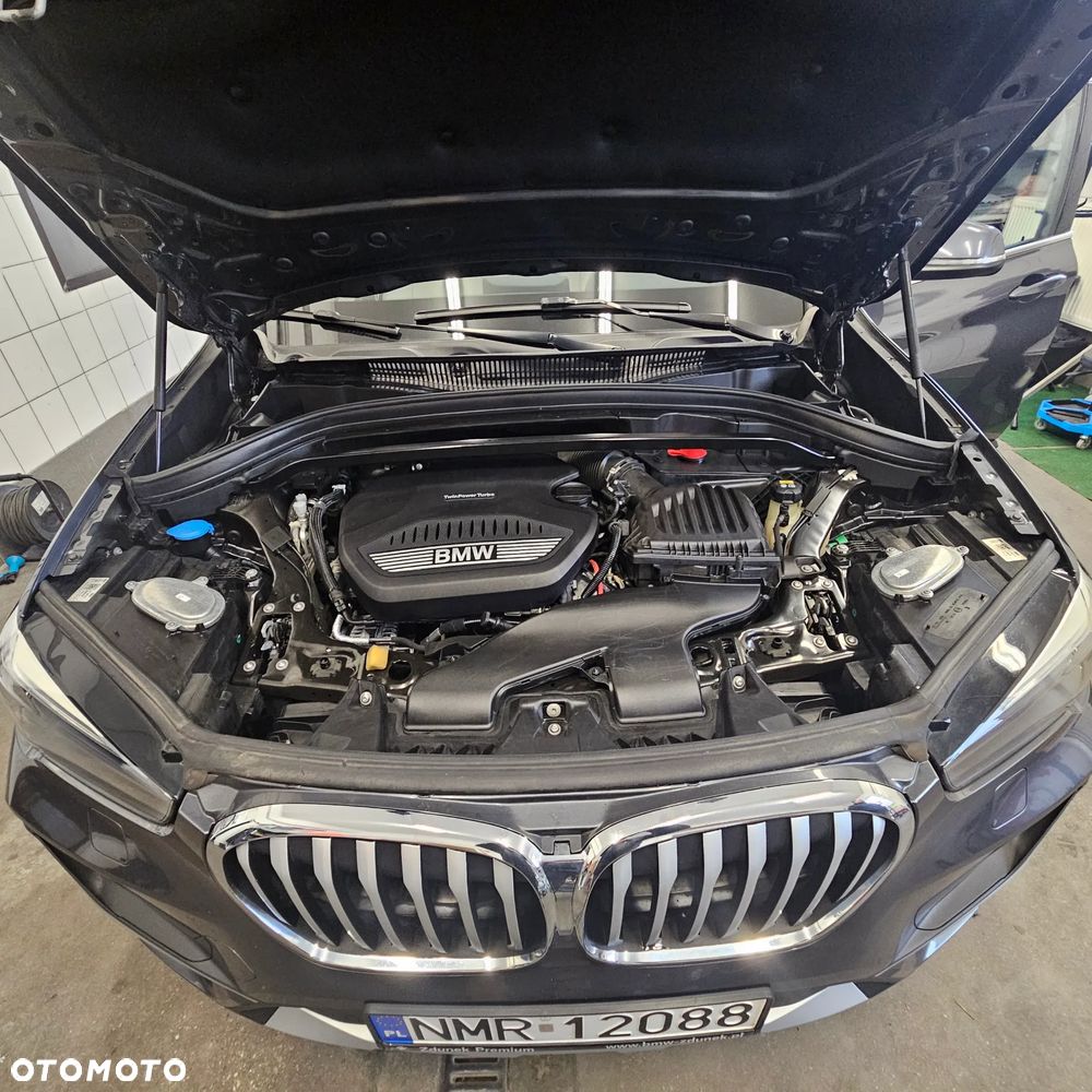 BMW X1 xDrive18d xLine - 11