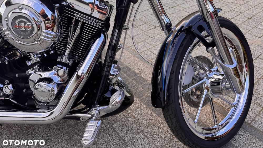 Harley-Davidson Dyna - 32