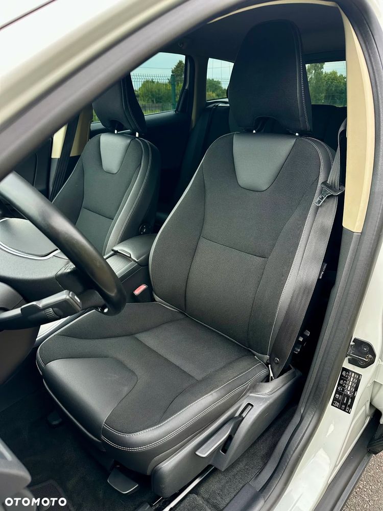 Volvo XC 60 D3 Momentum - 11