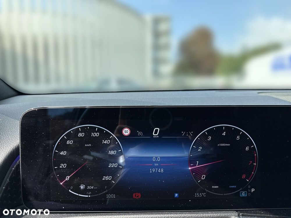 Mercedes-Benz GLB - 13